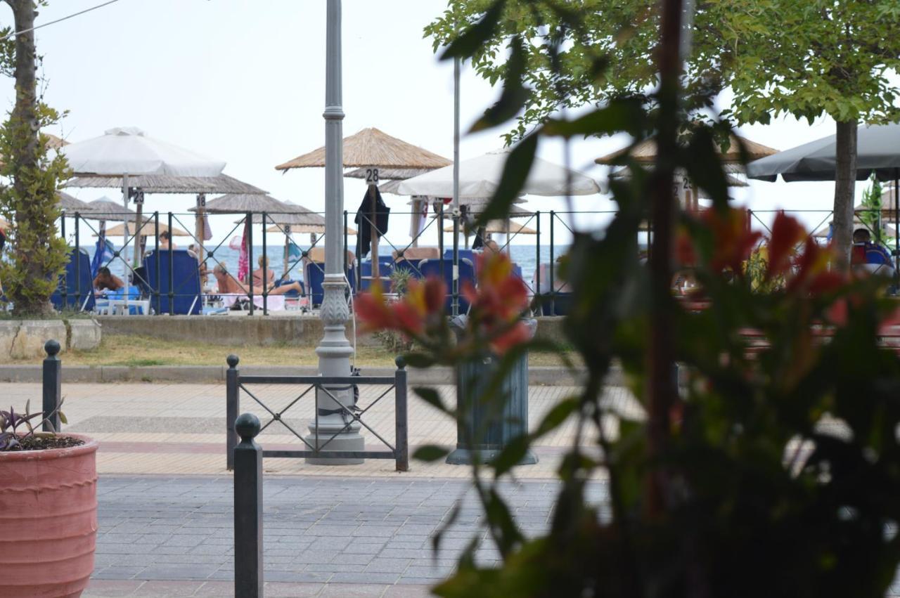 Iliana Hotel Paralia Esterno foto